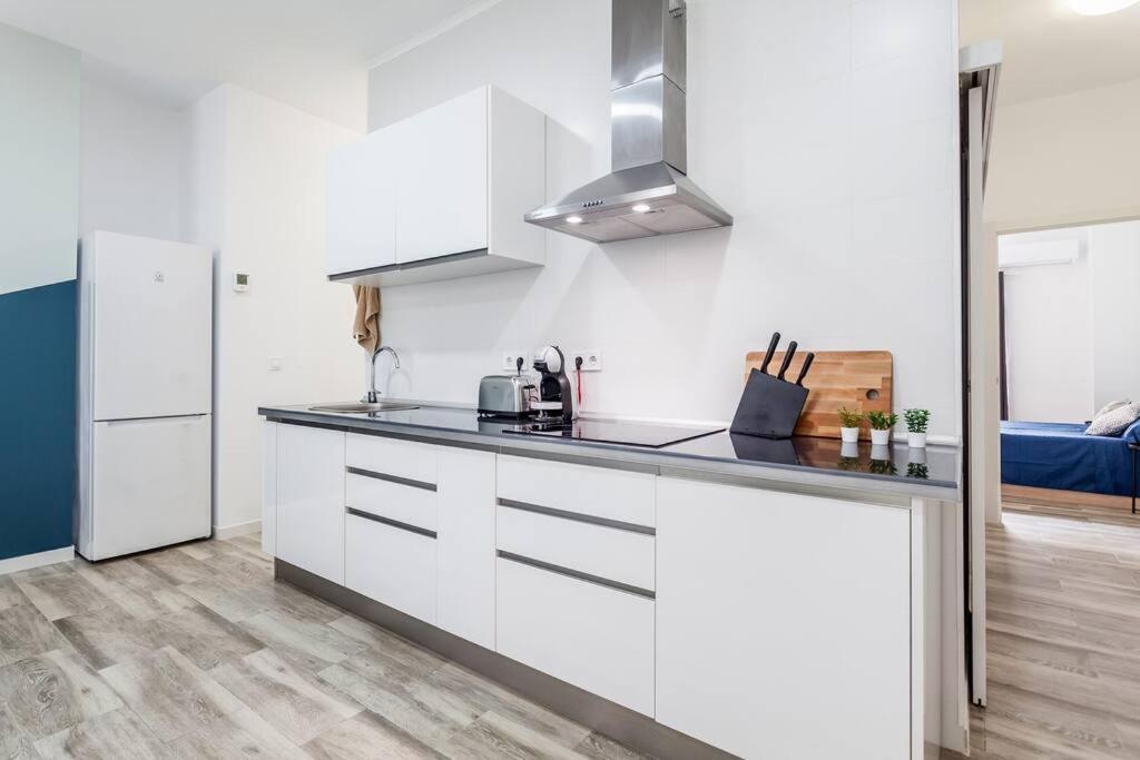 Apartamento Nuevo Cerca De La Playa Y Del Centro バレンシア エクステリア 写真